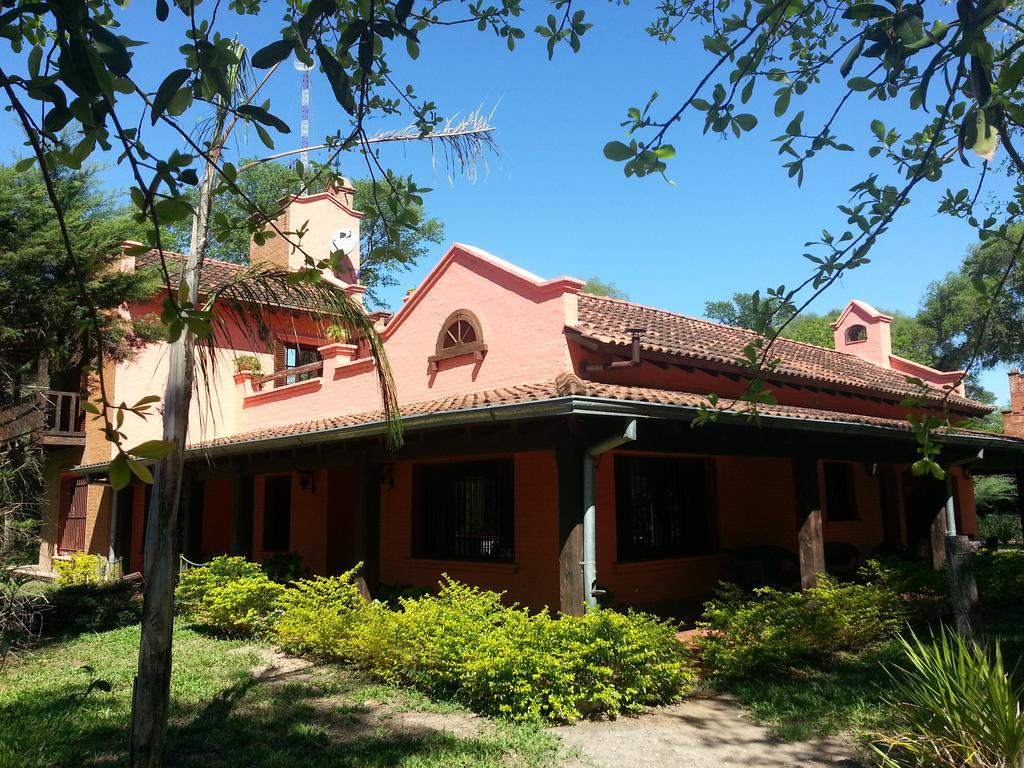 Las Curiosas Hotel Avia Terai Buitenkant foto
