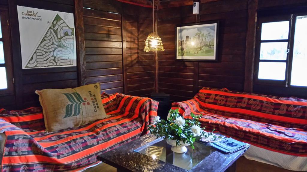 Las Curiosas Hotel Avia Terai Buitenkant foto