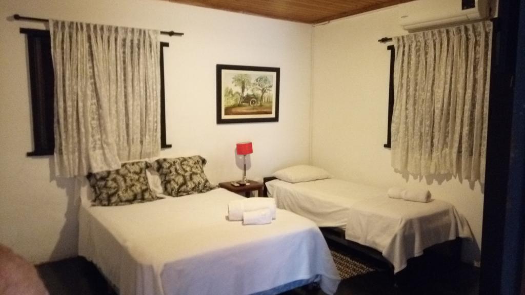 Las Curiosas Hotel Avia Terai Buitenkant foto